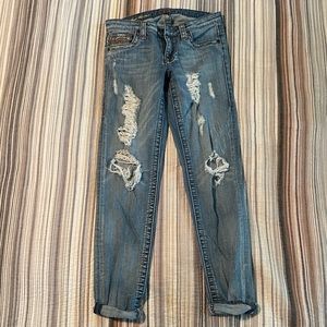 Like new distressed relaxed fit jeans.
